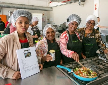 Cape Town residents taking a course on plant-based cooking and nutrition offered by HSI South Africa.